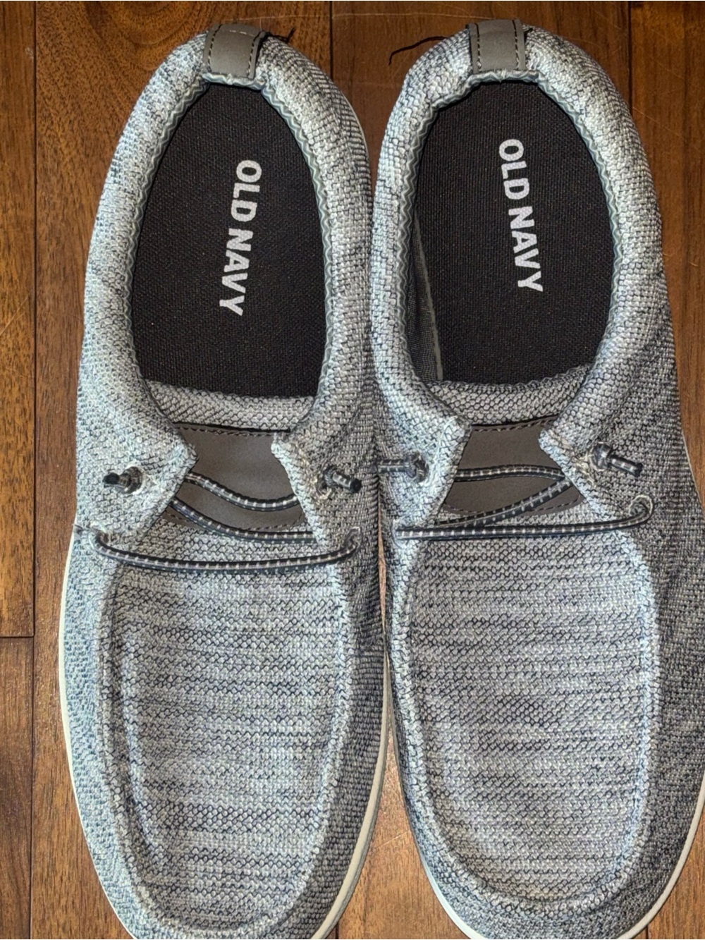 Old Navy Men’s Gray Knit Boat Shoes